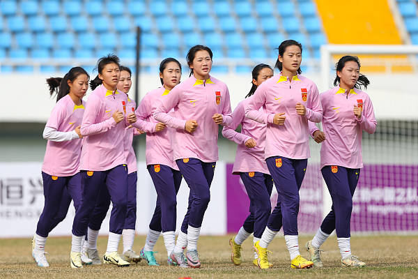 中国女足备战世界女足联赛，训练成果显著
